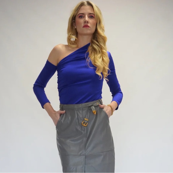 NWT Blue Off-the-shoulder Top - Picture 5 of 5